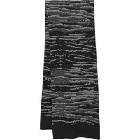 Opus Azebri scarf .